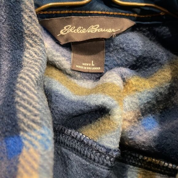 Eddie Bauer blue plaid heavy soft flannel shirt/jacket (shacket). Large - Picture 7 of 7
